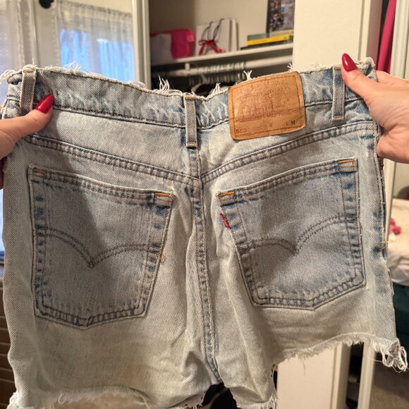 Levi Jean Shorts - Picture 3 of 4